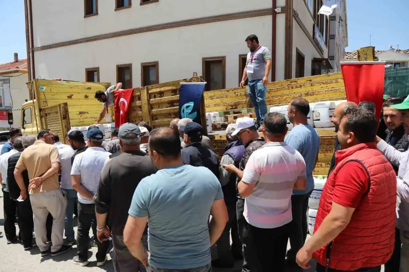 Eskişehir Büyükşehir Belediyesi Tarafından Çiftçilere Sıvı Gübre Desteği Başlatıldı