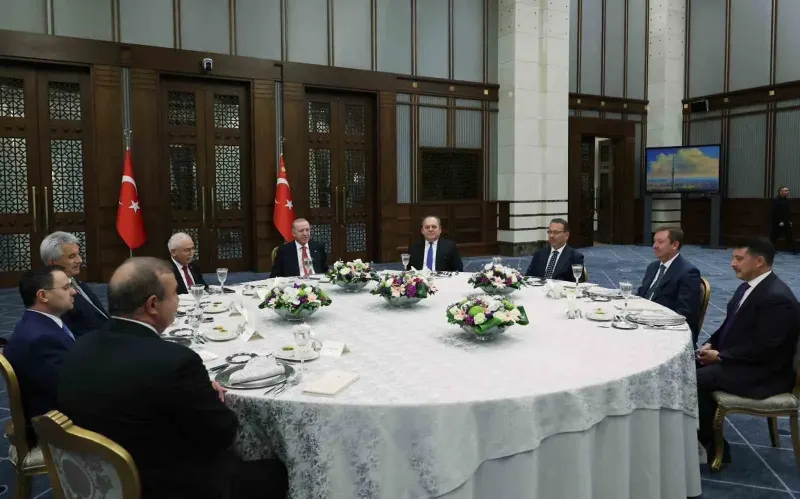 Cumhurbaşkanı Erdoğan Yüksek Mahkeme Başkanlarıyla Cumhurbaşkanlığı Külliyesi'nde Buluştu