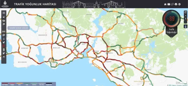 İstanbul'da Sağanak Yağış Trafik Yoğunluğunu Yüzde 89'a Çıkardı