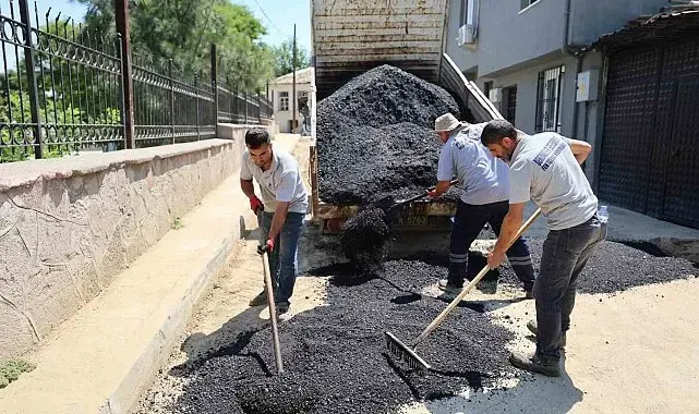 Şehzadeler'de 67 mahallede çalışmalar aralıksız devam ediyor