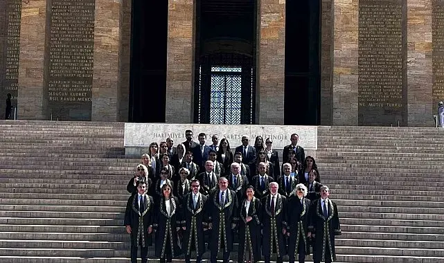 Uyuşmazlık Mahkemesi Başkanı Güleç, Anıtkabir'i ziyaret etti