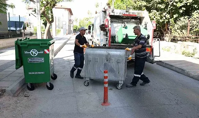 Mersin kent merkezindeki çöp konteynerleri yenileniyor