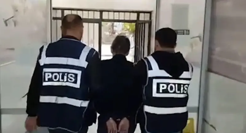 Kayseri'de Yıllardır Aranıyordu: 13 Yılı Aşan Cezası Bulunan Firari Yakalandı