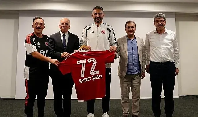 Bakan Şimşek, Bolu kampındaki Batman Petrolspor'u ziyaret etti