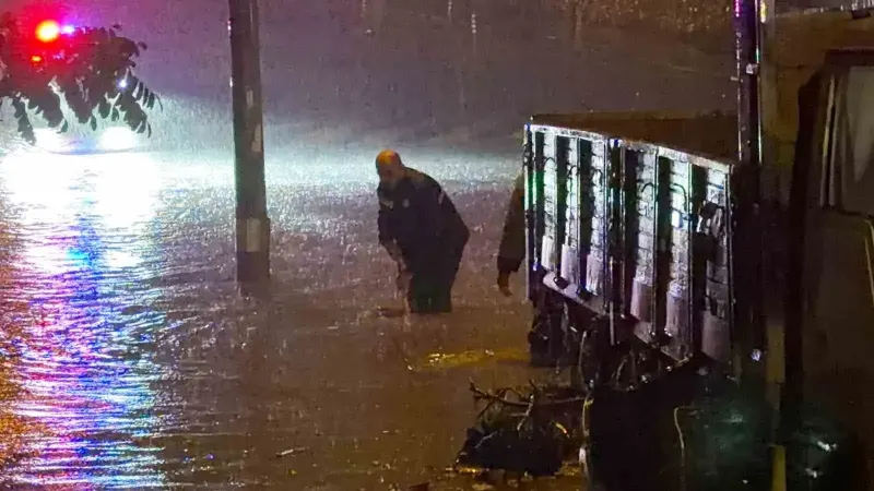 Kocaeli Valiliğinden Şiddetli Yağış Uyarısı: Trafiğe Çıkmayın