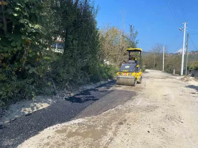 Düzce Merkez Sancakdere Köyünde Asfalt Yama Çalışmaları Aralıksız Sürüyor