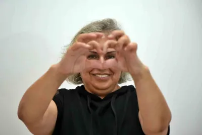 Antalya'da Göğüs Ağrısıyla Başvurduğu Hastanede Meme Kanseri Olduğunu Öğrendi