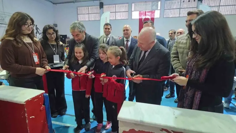 Kütahya Linyit Ortaokulunda Bilim Ve Teknoloji Şenliği Düzenlendi