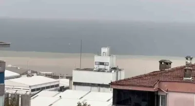 Bursa Mudanya'da Şiddetli Fırtına Ve Sağanak Hayatı Olumsuz Etkiledi