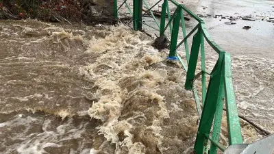 Bursa'da Şiddetli Sağanak Hayatı Felç Etti: Tarihi Cumalıkızık Köprüsü Sular Altında Kaldı