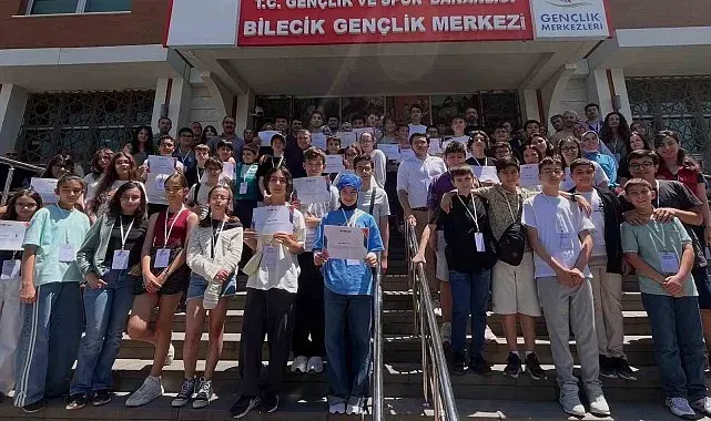 Bilecikli gençler projelerini sergiledi
