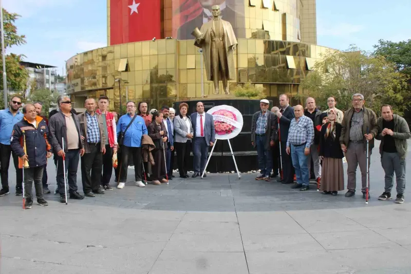 Aydınlı Görme Engellilerden Erişilebilir Kaldırım ve Sokak Çağrısı