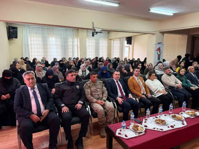Muş Hasköy'de Ailenin Gücü Semineri Gerçekleştirildi