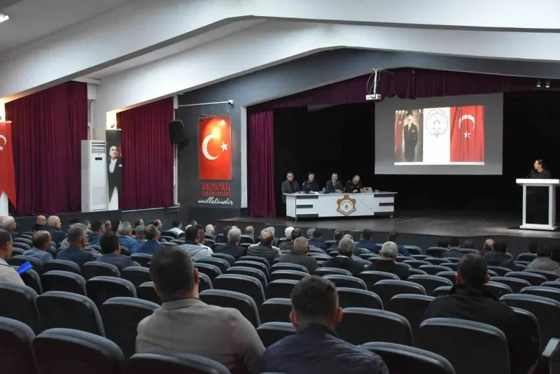 Salihli’de Muhtarlar Toplantısında Mevsimlik İşçilerin Durumu Görüşüldü
