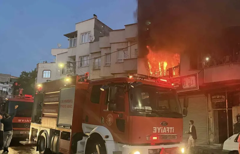 Gaziantep'teki Ev Yangınından Acı Haber: 14 Yaşındaki Emine Kaya Hayatını Kaybetti