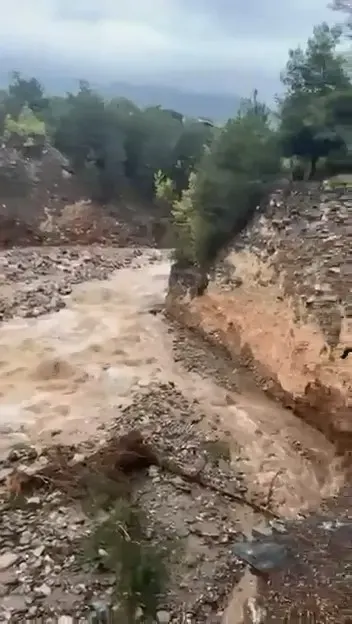 Bursa Cumalıkızık Deresinde Heyelan Yaşandı Anlar Kamerada