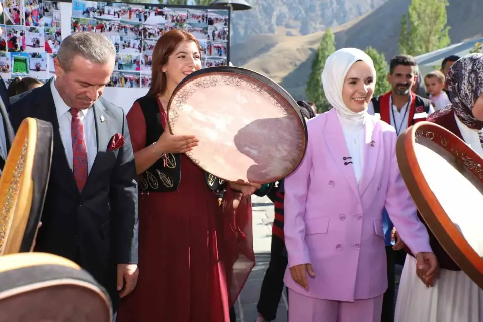 Bakan Göktaş: "Güçlü aileler, güçlü gelecek demek"