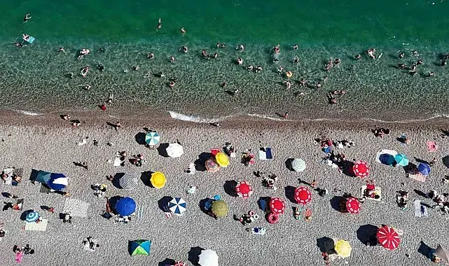 Antalya'da termometreler 41 dereceyi gösterdi, hissedilen sıcaklık bunalttı