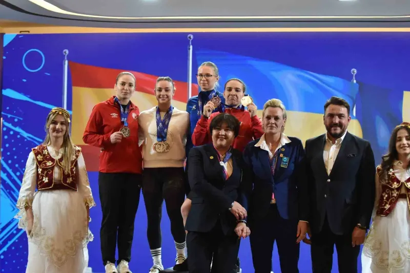 Milli Haltercilerden Avrupa Şampiyonası'nda 5 Madalya Birden