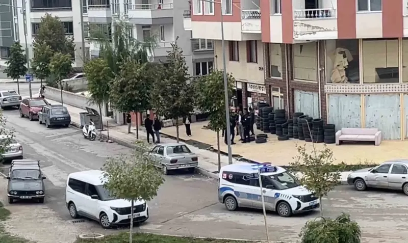 Çorum'da Husumetlisinin Babasının İş Yerine Ateş Açan Şüpheli Yakalandı