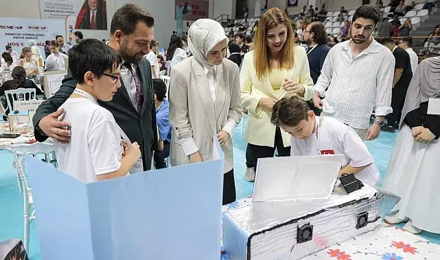 Milli Teknoloji Hamlesi'nin genç temsilcileri uzay yaşamını tasarlıyor
