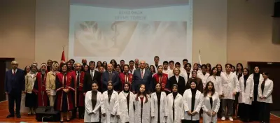 Düzce Üniversitesinde Geleceğin Eczacıları Beyaz Önlük Giydi