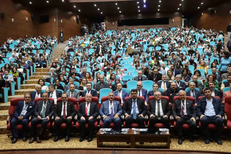 Uşak Üniversitesinde Karbon Ekonomisi ve Yeşil Dönüşüm Çalıştayı Başladı