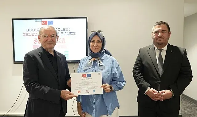 Geleceğin dijital tasarımcıları uluslararası sertifikalarına kavuştu