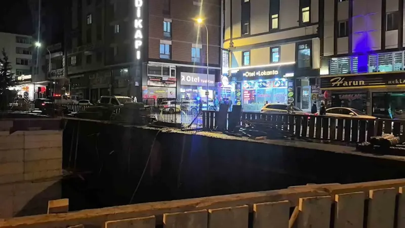Erzurum'da Şiddetli Yağış Nedeniyle İnşaat Alanında Göçük Oluştu