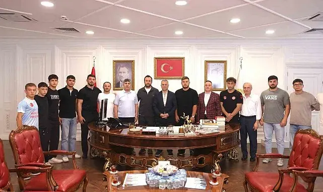 İlkadımlı güreşçiler Kırkpınar'da boy gösterecek