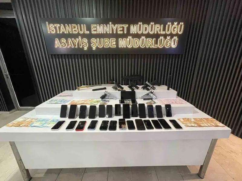 Sahte Kimlikle Estetik Operasyon Olmak İsteyen Kırmızı Bültenli Dolandırıcı Yakalandı