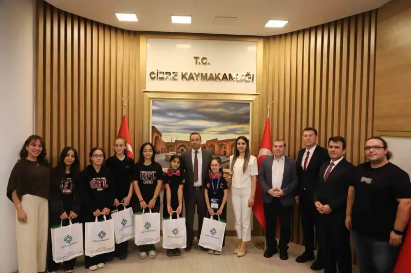 Cizreli Öğrenciler TEKNOFEST Başarısını Kaymakam Baycar İle Paylaştı