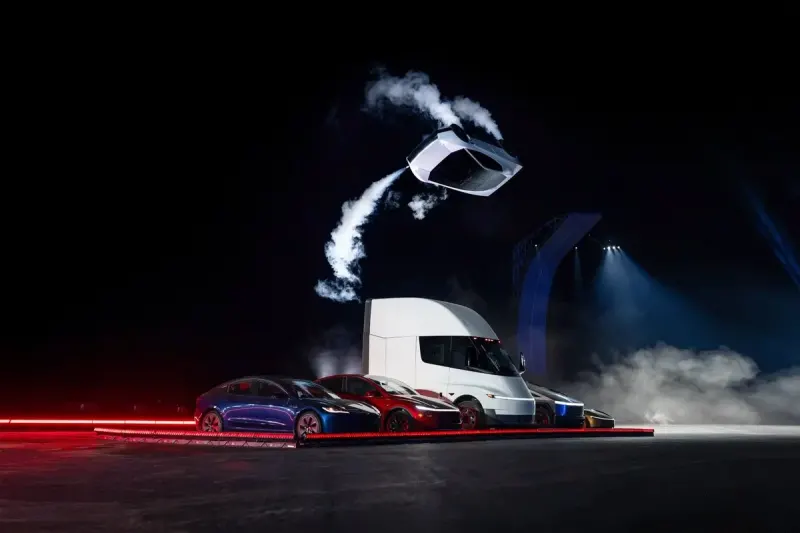 Tesla Yeni Nesil Roadster Modelini Tanıttı