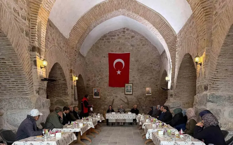 Altıntaş Kaymakamı Ayşegül Yıldırım Çakırsaz Köyü Sakinleriyle Buluştu