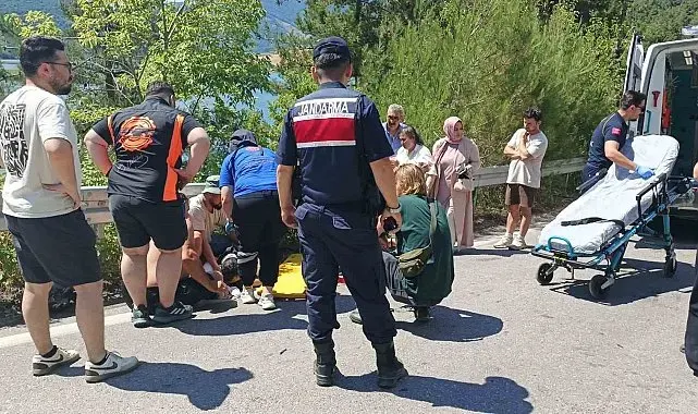 Motosiklet ile minibüs çarpıştı: Motosiklet sürücüsü hayatını kaybetti