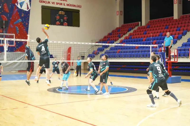 Niğde Kamu Spor Oyunları Farklı Branşlardaki Müsabakalarla Sürüyor