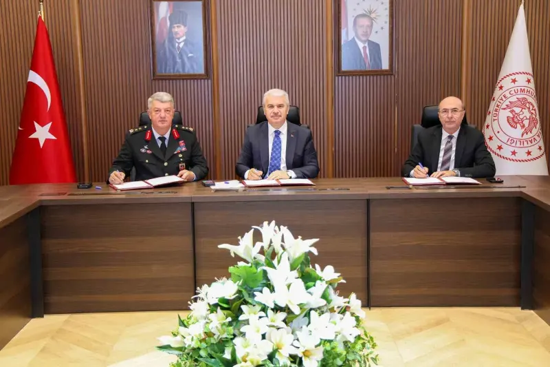 Selçuklu'da 30 Dış Mahallede Güvenlik Altyapısı Güçleniyor