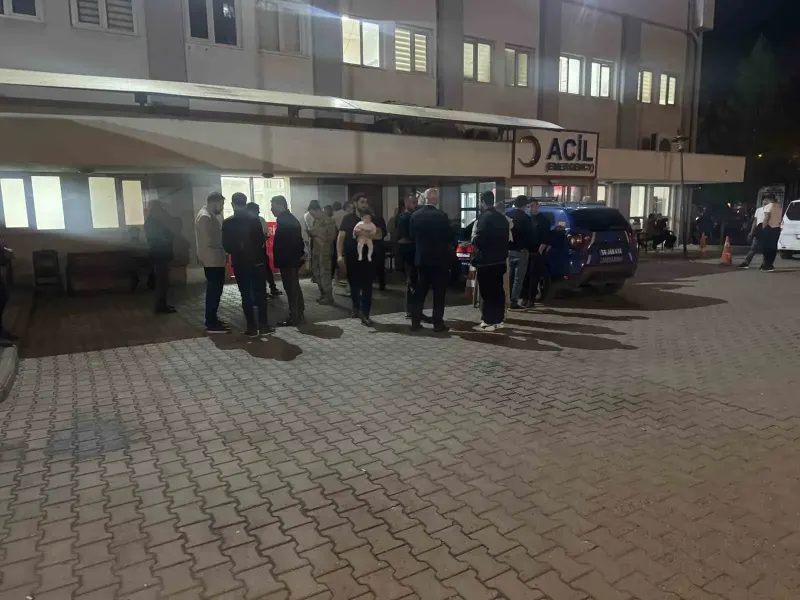 Siirt te 25 Kişi Gıda Zehirlenmesi Şüphesiyle Hastaneye Kaldırıldı