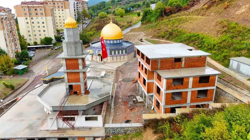 Karamürsel’deki Aksa Camii İnşaatına Kocaeli Büyükşehir Belediyesinden Büyük Malzeme Yardımı