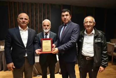 76 Yaşındaki Sporcu Emrullah Bayraktar Cumhurbaşkanlığı Koşusu'nda Şampiyon Oldu