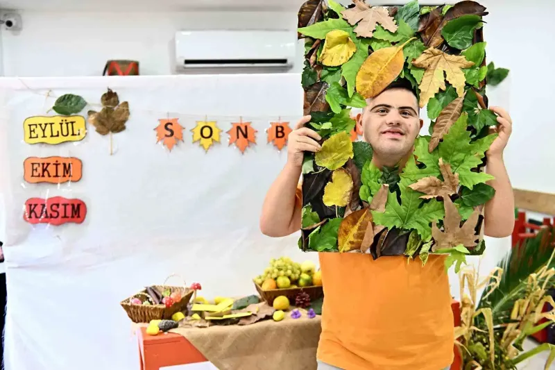 Engelsiz Kafe Öğrencileri Sonbaharı Renkli Drama Etkinliğiyle Karşıladı