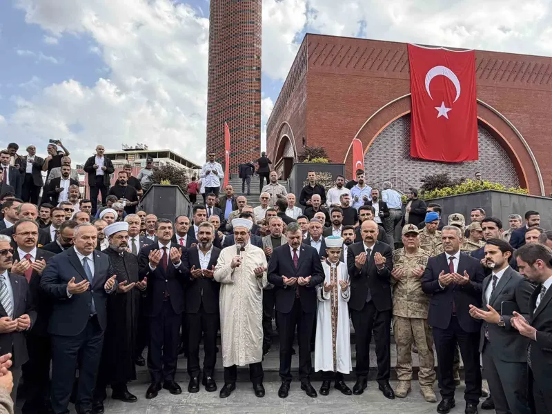 İçişleri Bakanı Mustafa Çiftçi Batman Kentinde Yeni Cami Açılışını Gerçekleştirdi