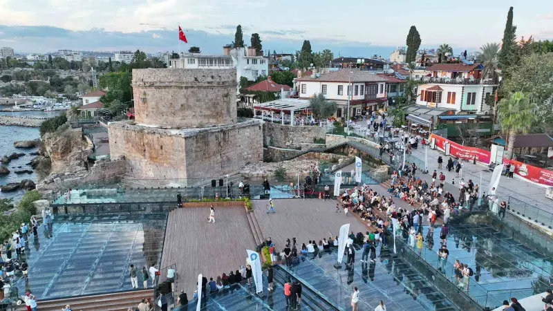 Antalya Tarihi Hıdırlık Kulesi’nde Müzik Dolu Akşam