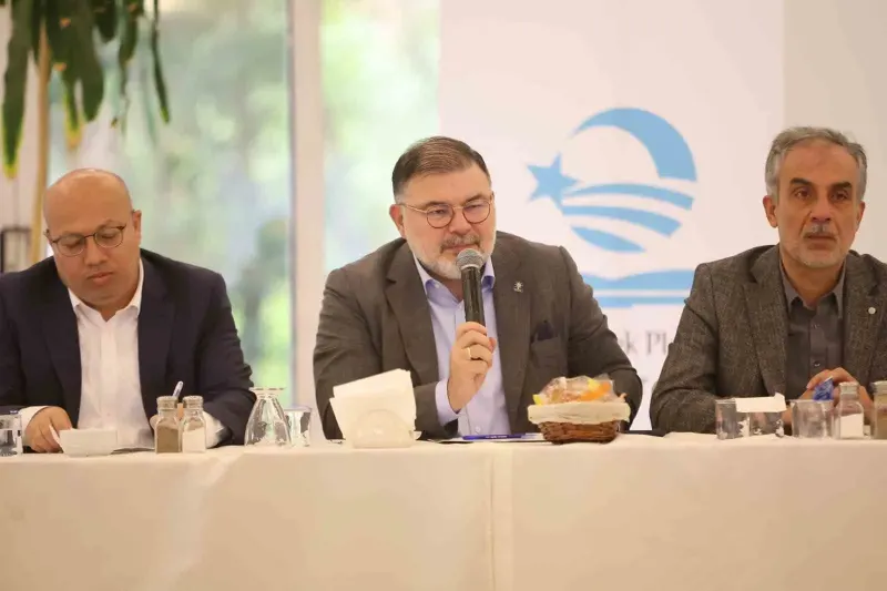 AK Parti İzmir İl Başkanı Saygılı’dan Eğitime Destek Platformu’na Ziyaret