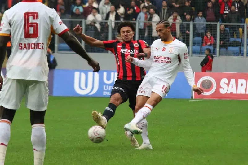 Gençlerbirliği Ve Galatasaray Karşılaşmasında İlk Yarıdan Ses Çıkmadı