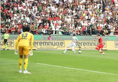 Amed Sportif Faaliyetler Ve Konyaspor Mücadelesinde İlk Yarı Golsüz Sona Erdi
