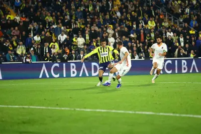 Fenerbahçe, Alanyaspor Karşısında İlk Yarıyı Önde Kapattı