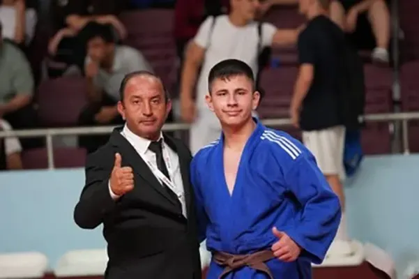 Milli Sporcu Ali Kağan Şentürkoğlu Balkan Şampiyonası İçin Yunanistan'a Gidiyor