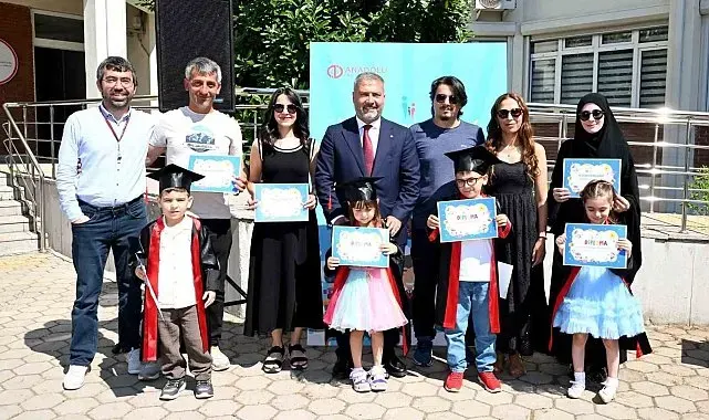 Anadolu Üniversitesi'nde gurur günü: Sevgi ve sabrın mezuniyeti