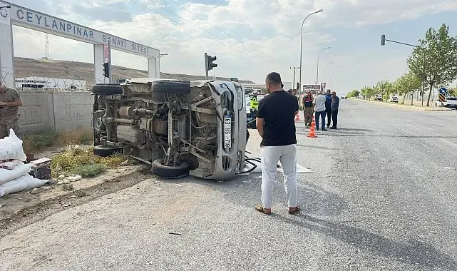 Şanlıurfa'da kamyonet devrildi: 2 yaralı